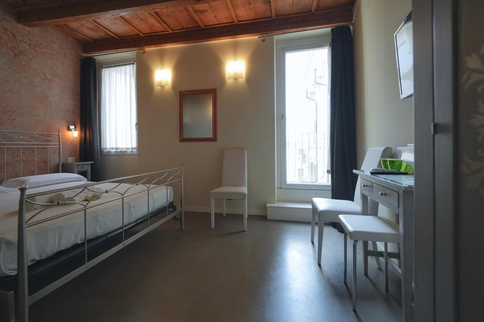Palazzo Di Giulietta - Juliet'S Palace Verona, Verona
